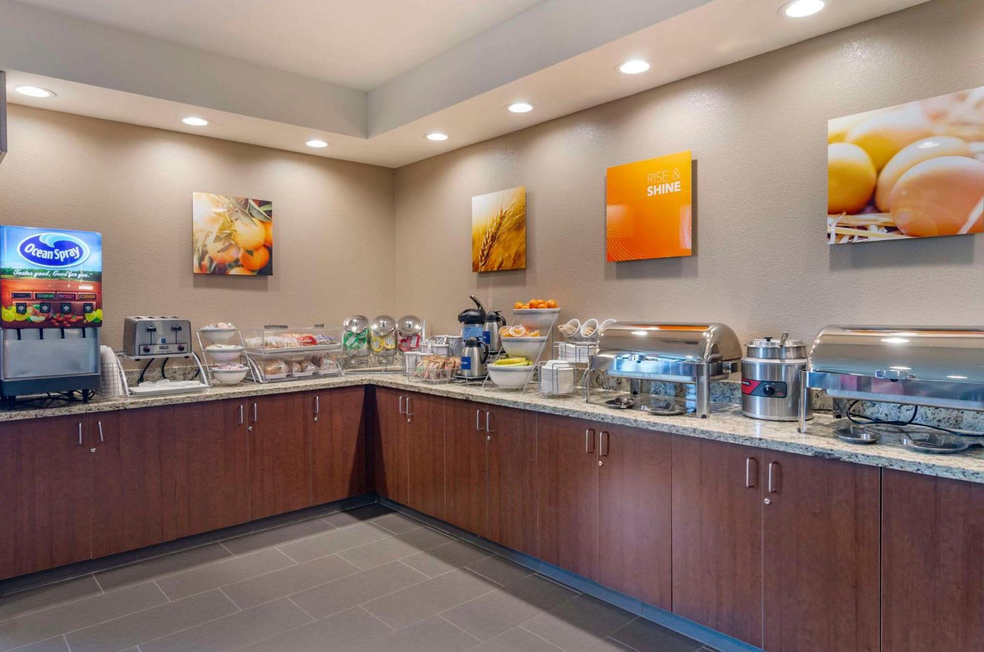 Comfort Suites Helena Airport Exterior foto